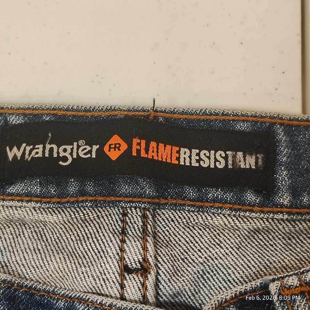 Wrangler FR Jeans Women’s 5/6x32 Flame Resistant Work Denim - Picture 2 of 9